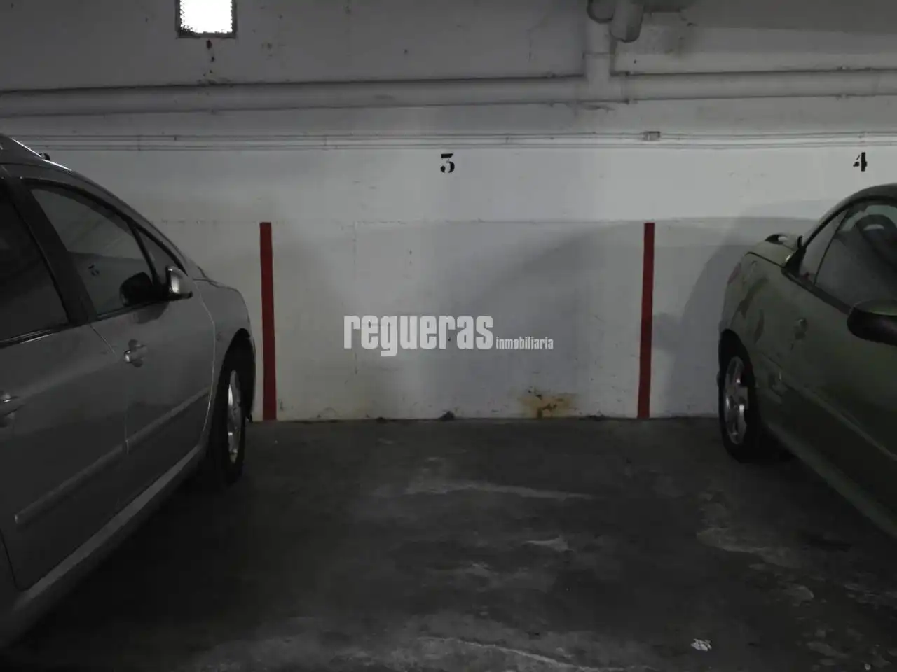 Parking de Piso en venta en Avilés con Calefacción, Terraza y Trastero