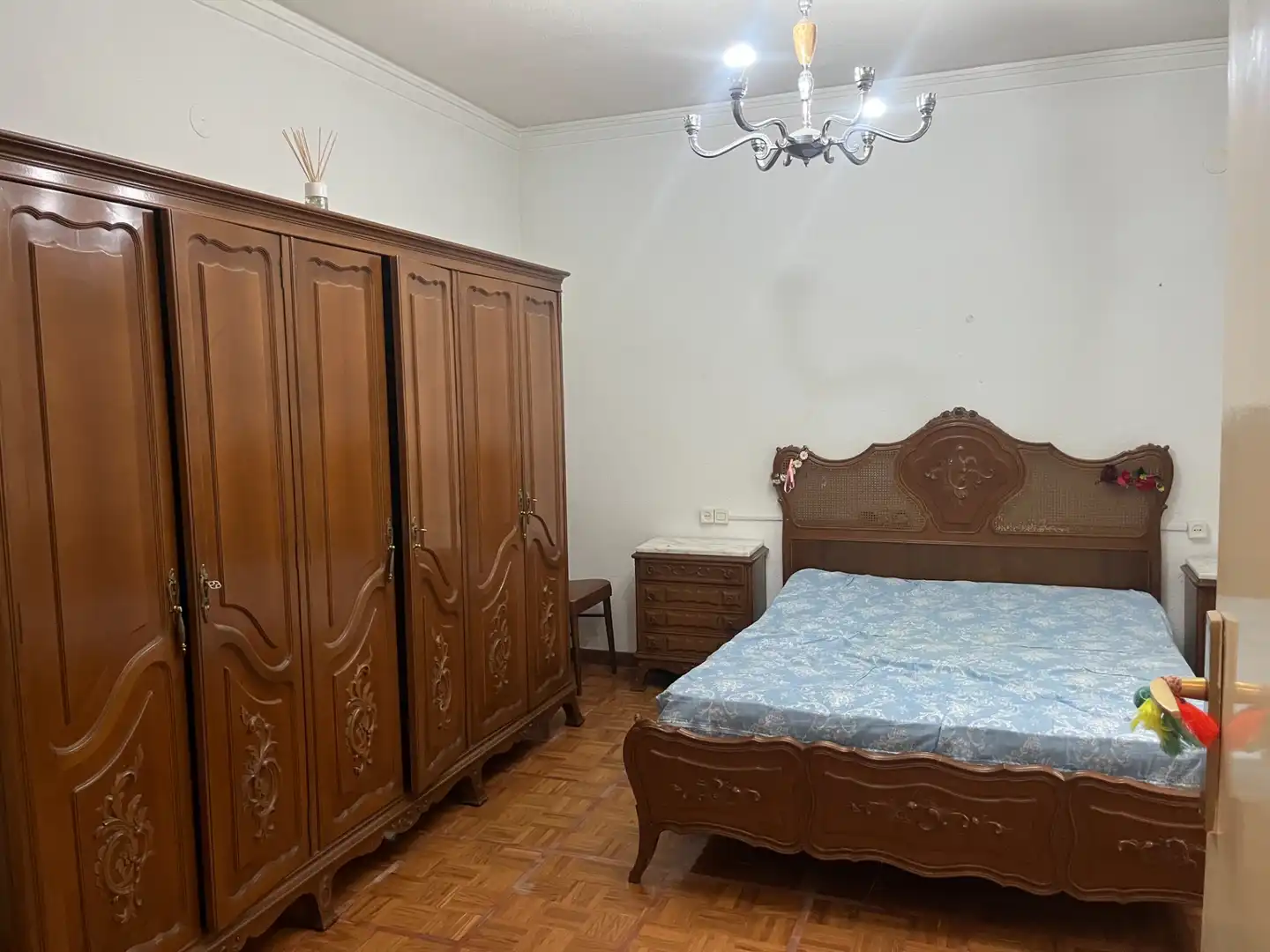 Bedroom of Flat for sale in Salamanca  with Heating, Parquet flooring and Furnished