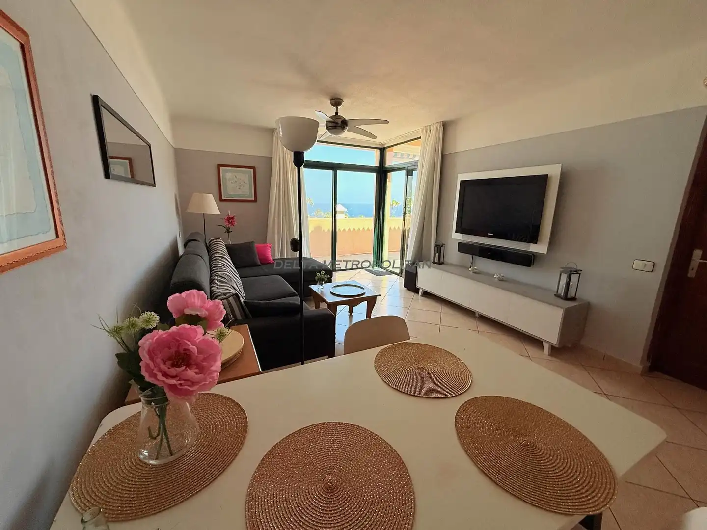 Living room of Apartments for sale in San Miguel de Abona  with Terrace, Furnished and Community pool