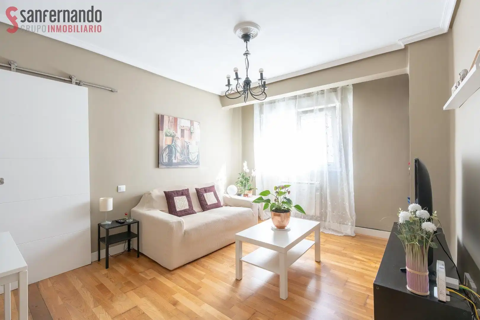 Living room of Flat for sale in Numancia - San Fernando