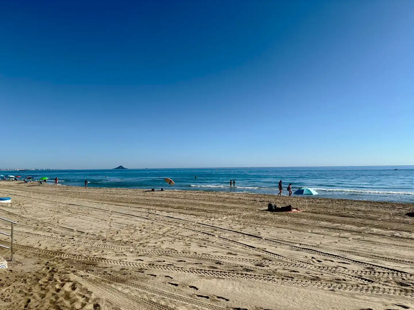 Außenansicht von Wohnungen zum Verkauf in La Manga del Mar Menor mit Klimaanlage, Heizung und Terrasse