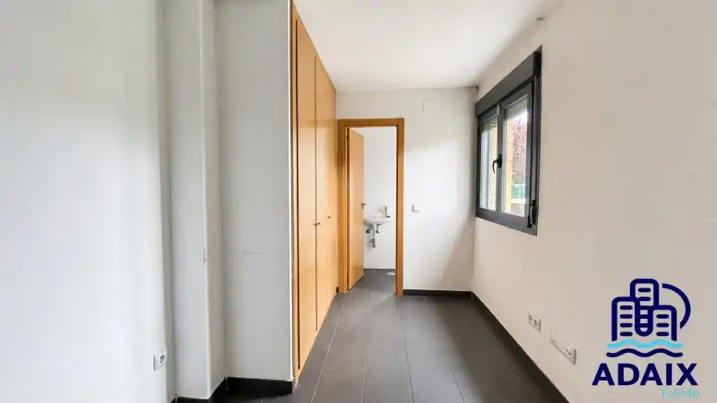 Bedroom of Houses for sale in Layos  with Air Conditioner, Heating and Terrace