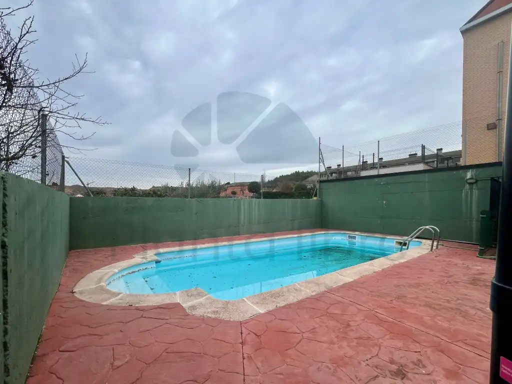 Swimming pool of Duplexes for sale in Villamediana de Iregua  with Terrace and Swimming Pool