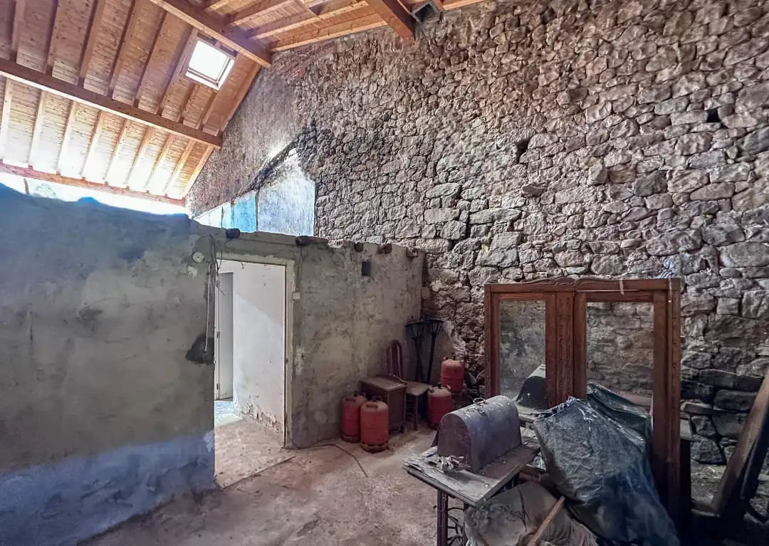 Casa adosada en venda en Castañeda amb Jardí privat