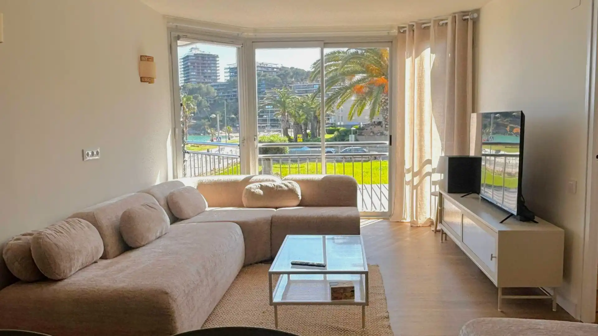 Living room of Apartments for rent in Calonge i Sant Antoni  with Air Conditioner, Parquet flooring and Terrace