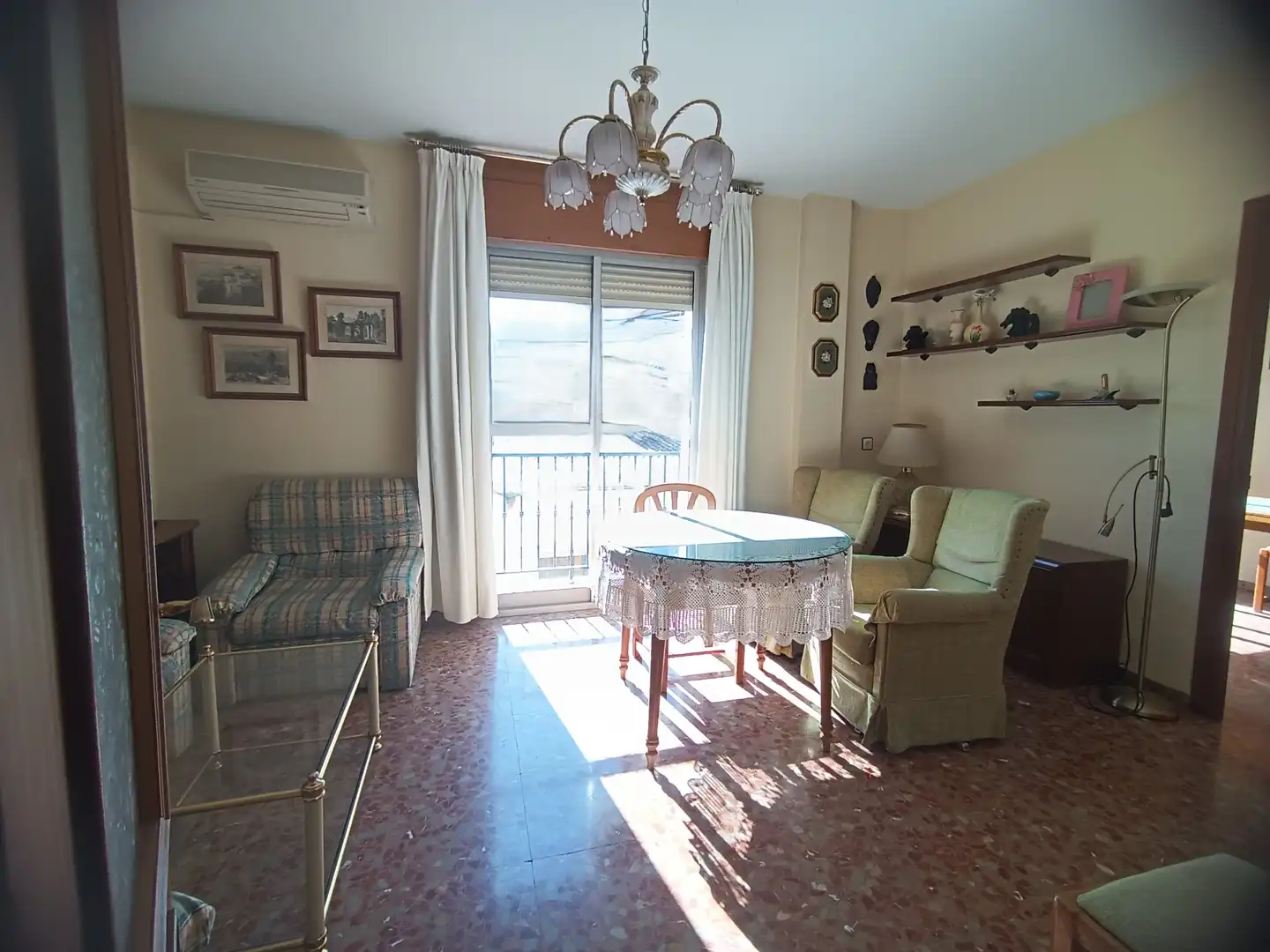 Sala de estar de Piso en venta en Loja con Aire acondicionado, Amueblado y Horno