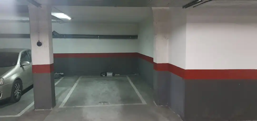 Aparcament de Garatge en venda en Madrid