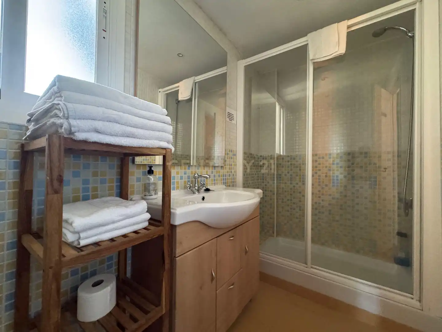 Badezimmer von Wohnungen zum Verkauf in San Martín de Valdeiglesias mit Klimaanlage, Privatgarten und Möbliert