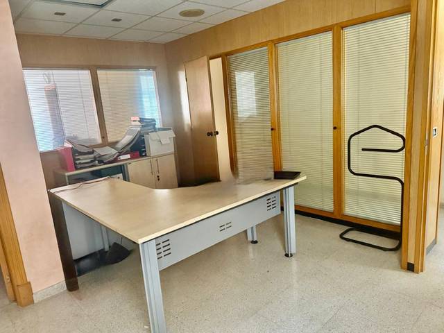 Oficina en Venta en Carrer del Ter, 14 en Son Cladera