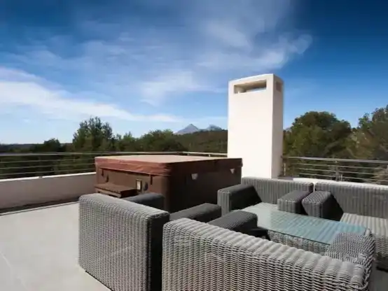 Terrassa de Àtic de lloguer en Altea amb Aire condicionat, Jardí privat i Traster