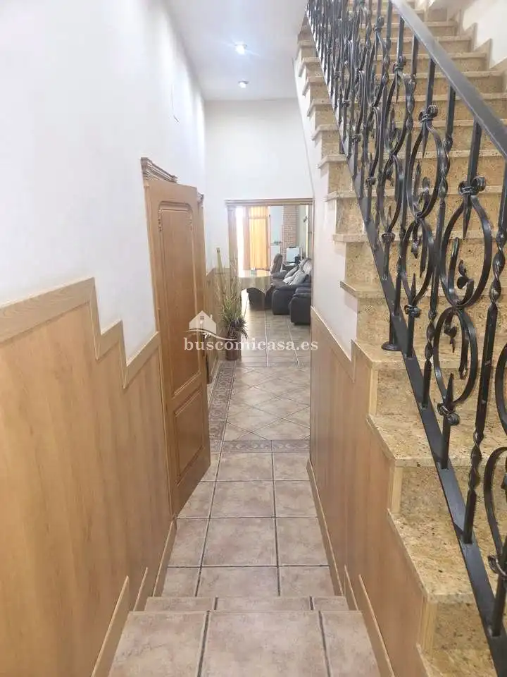 Casa adosada en venda en Torredonjimeno amb Aire condicionat, Calefacció i Piscina