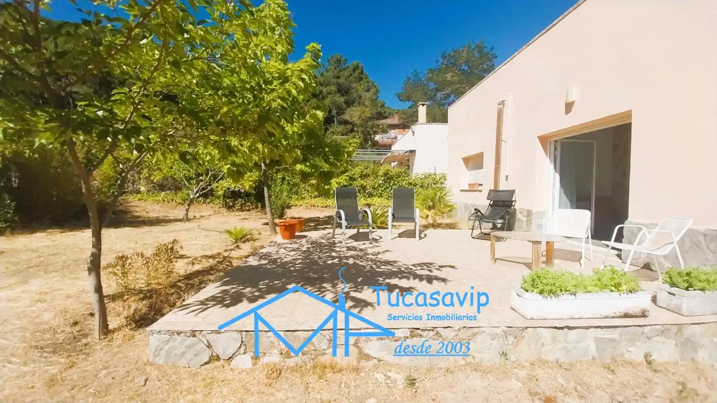 Terrassa de Casa o xalet en venda en El Tiemblo  amb Jardí privat i Terrassa