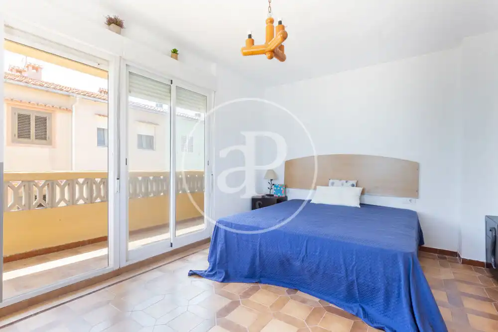 Dormitori de Casa adosada en venda en Sueca amb Calefacció, Terrassa i Traster