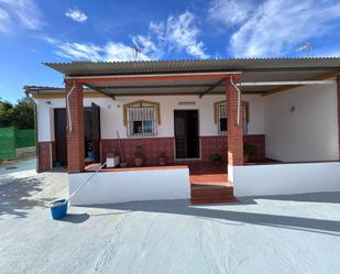 Vista exterior de Finca rústica en venda en Viñuela amb Terrassa