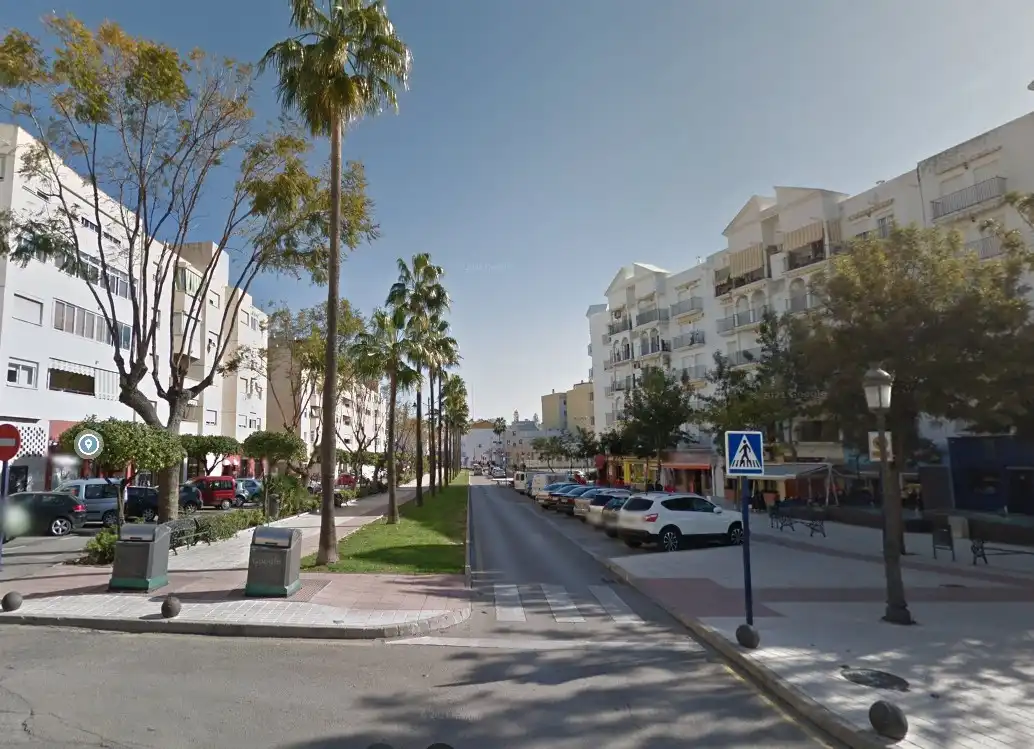 Local comercial en traspaso en Estepona Pueblo