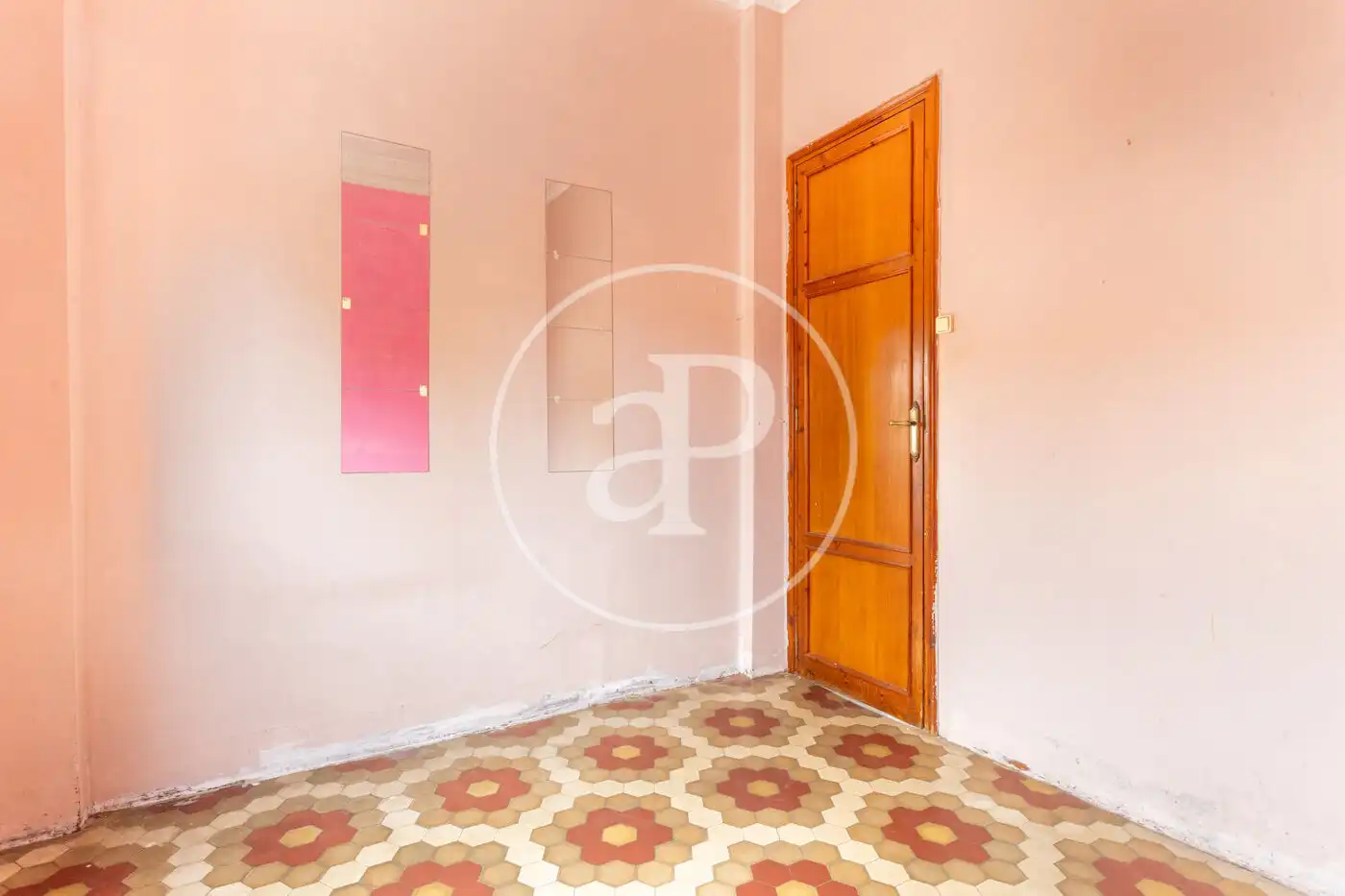 Flat for sale in Valencia  with Heating, Terrace and Balcony