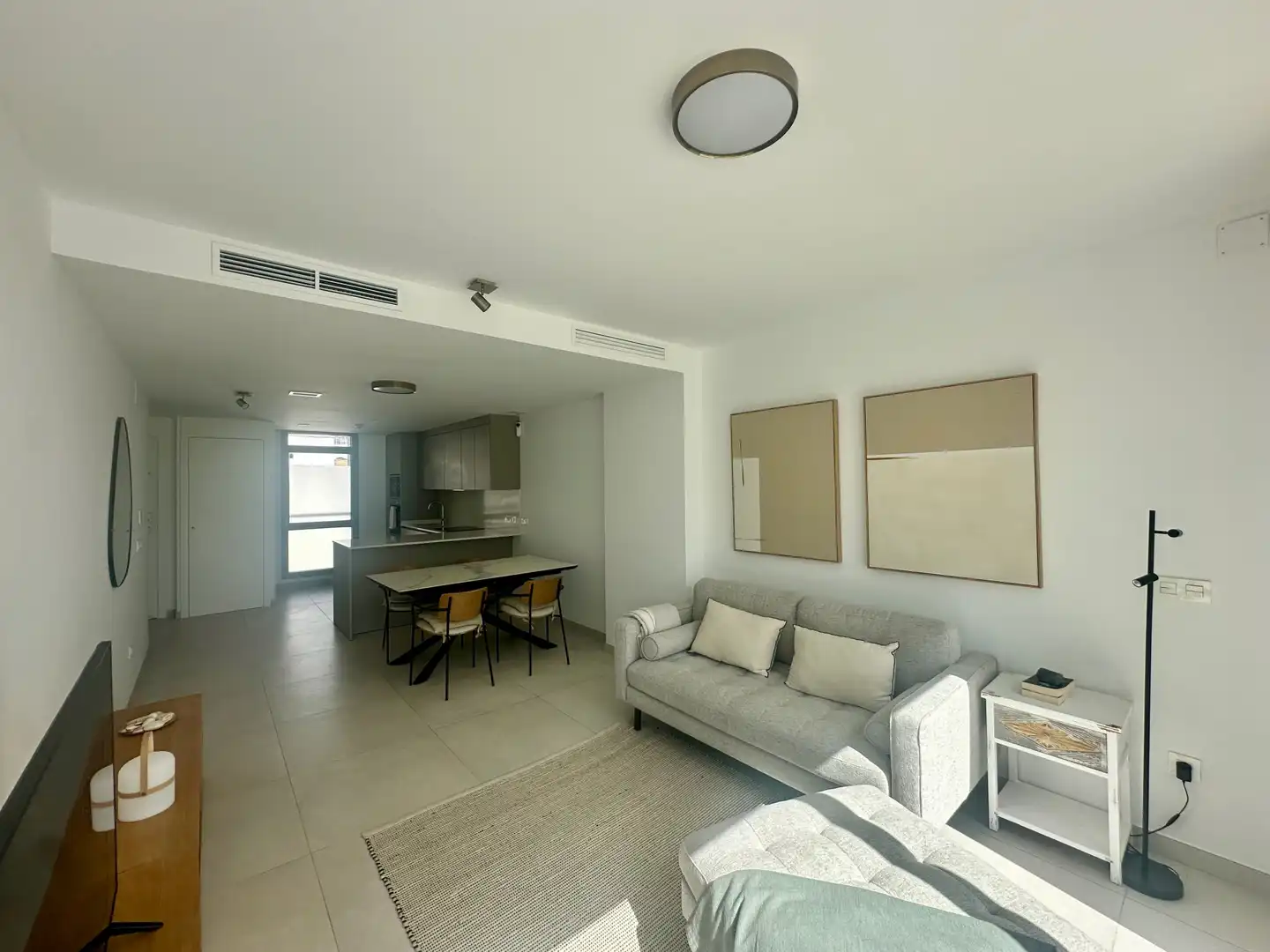 Sala d'estar de Àtic de lloguer en Marbella amb Aire condicionat, Terrassa i Traster