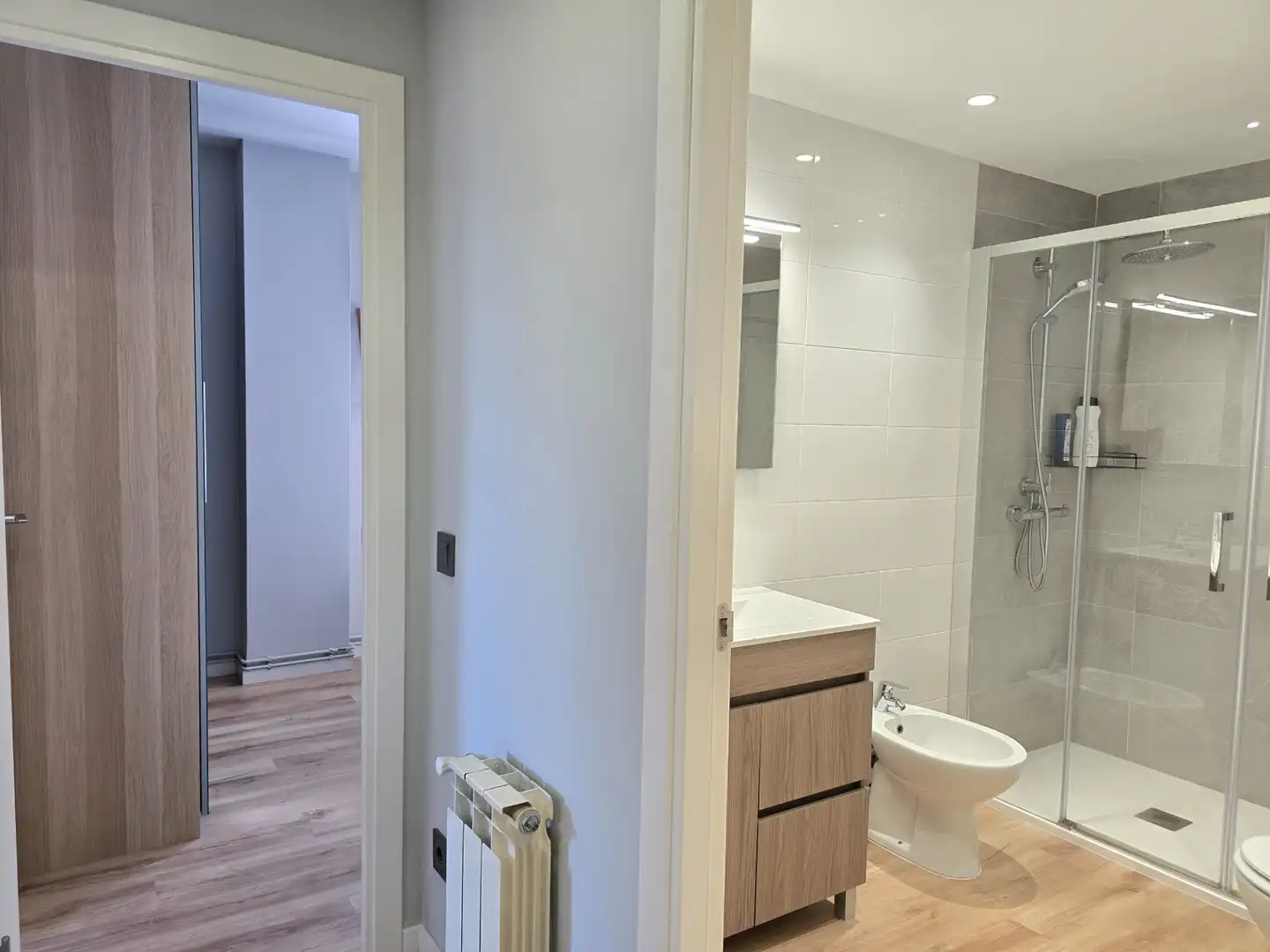 Baño de Piso en venta en Sabadell con Calefacción, Parquet y Terraza