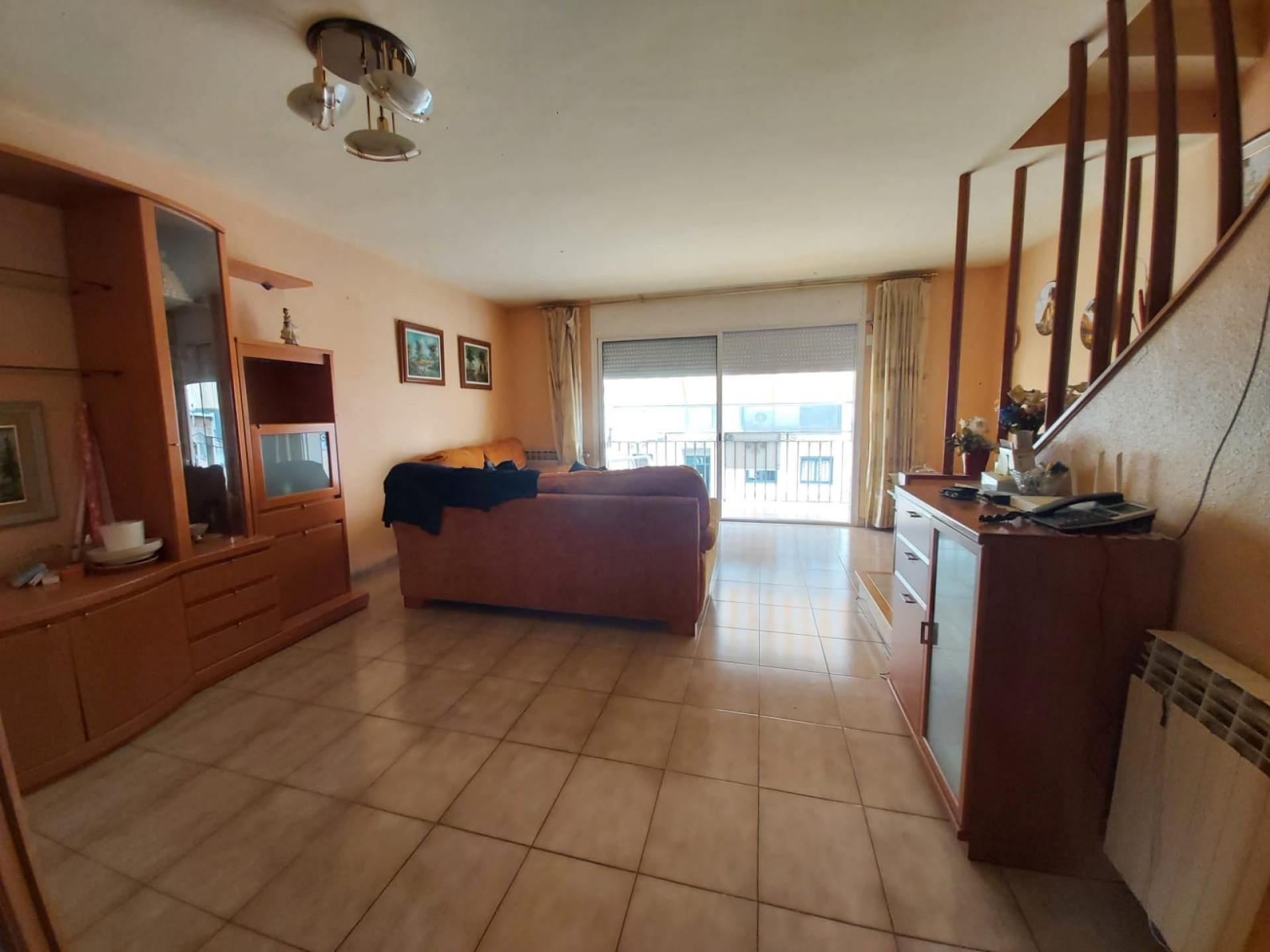 Sala d'estar de Casa adosada en venda en El Vendrell amb Calefacció, Terrassa i Traster