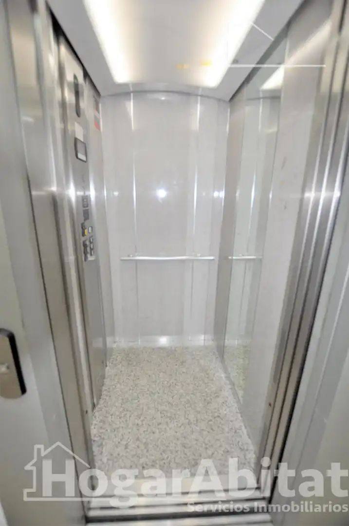 Flat with terrace for sale in Calle Vilamarxant, imagen 42