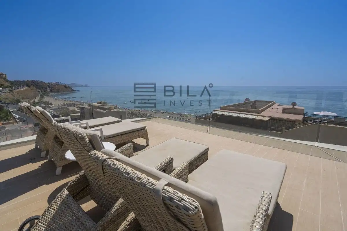 Penthouse with pool for sale in Carvajal, imagen 3