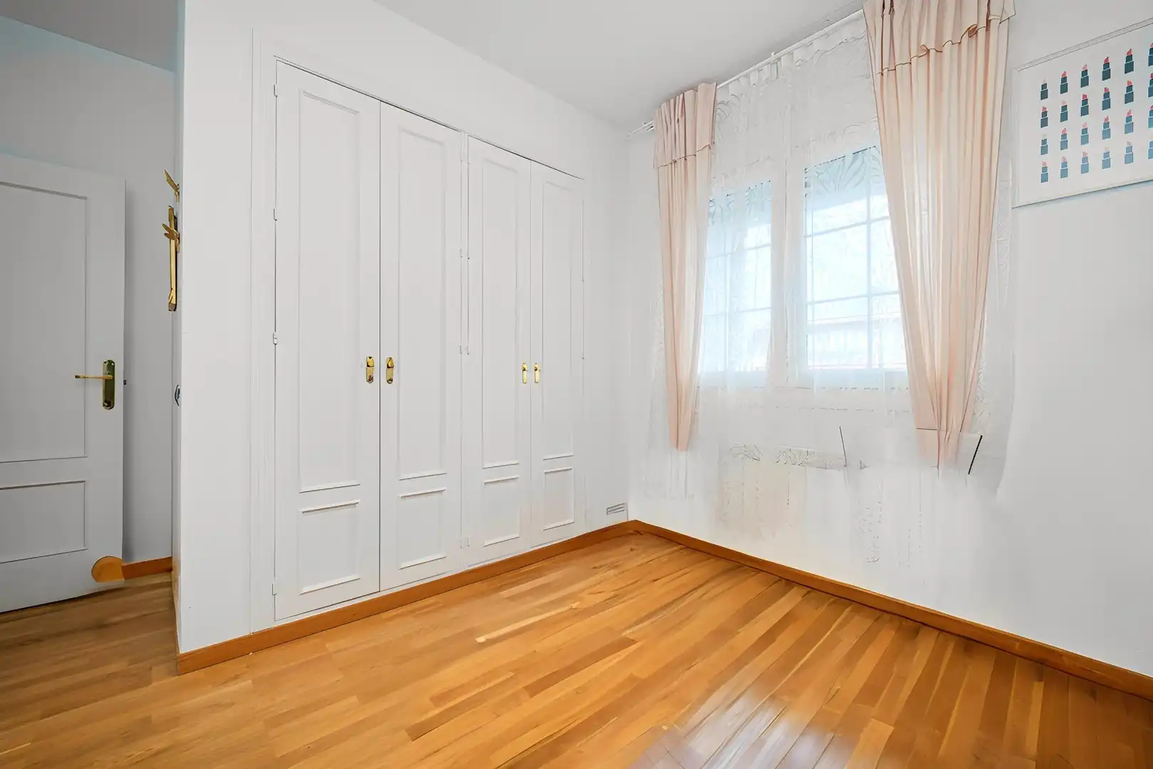 Habitación de Casa o chalet de alquiler en Pozuelo de Alarcón con Calefacción, Jardín privado y Terraza