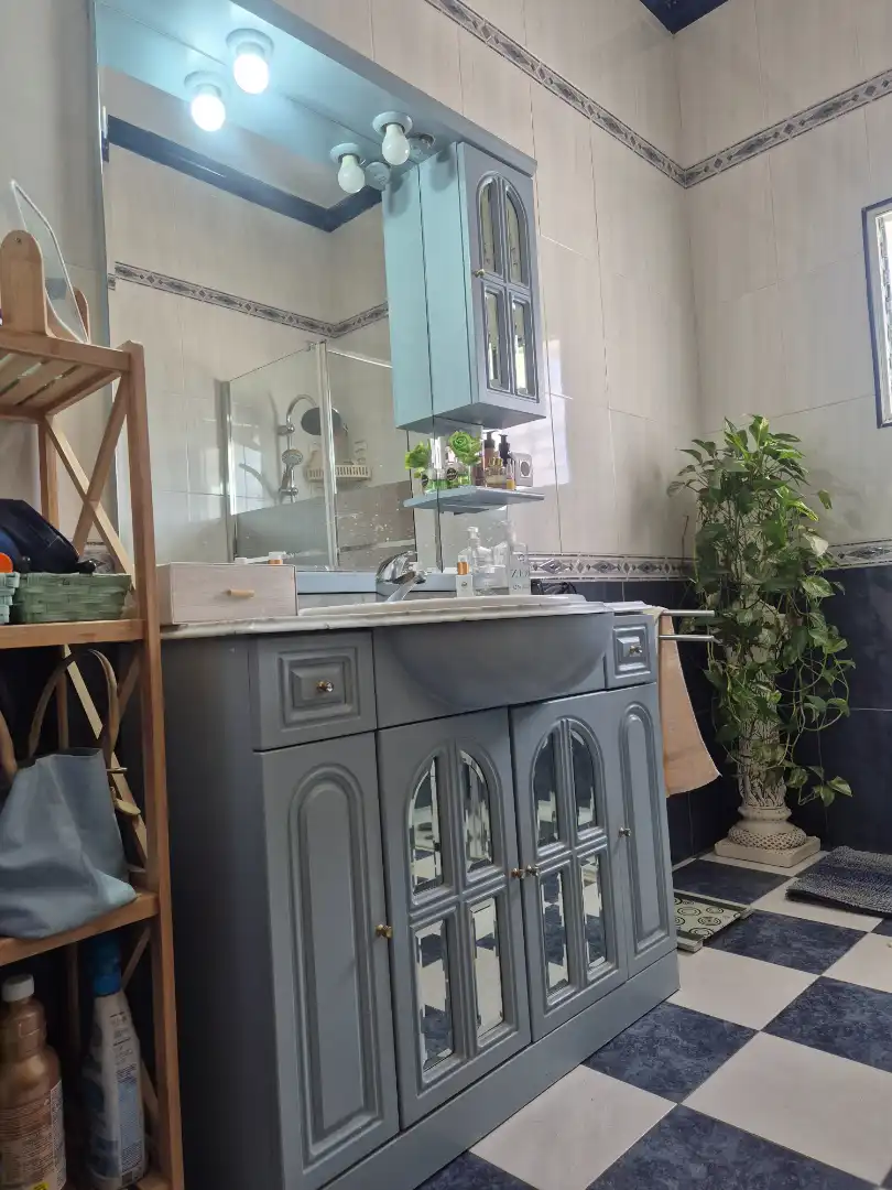 Badezimmer von Residential zum Verkauf in Utrera