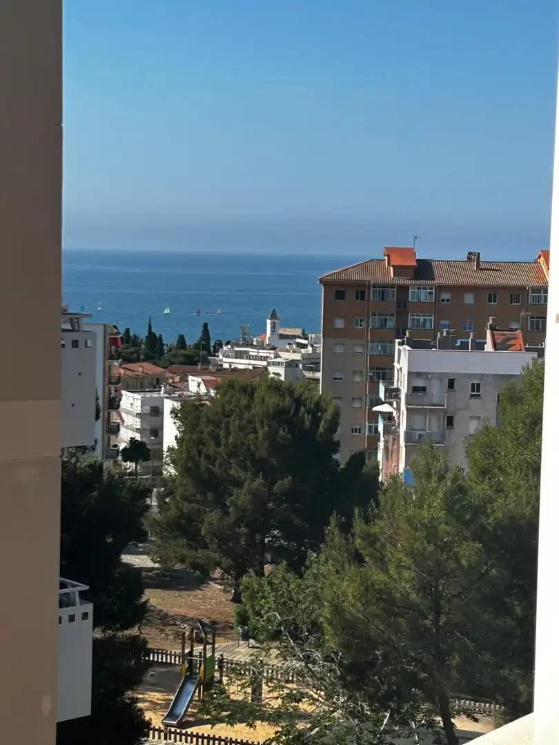 Außenansicht von Wohnung zum Verkauf in Sitges mit Klimaanlage, Heizung und Terrasse