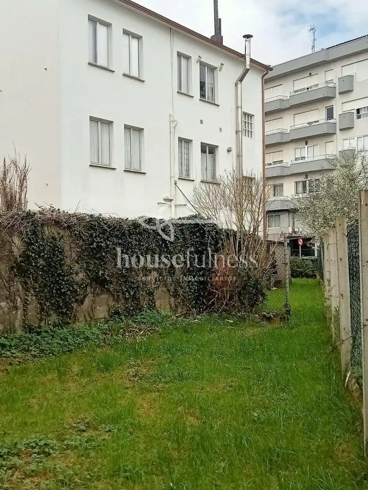 Edificio en venta en Fene