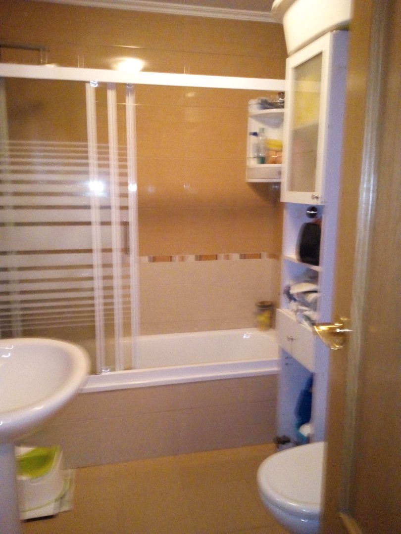 Baño de Piso en venta en Burgos Capital con Calefacción, Trastero y Amueblado