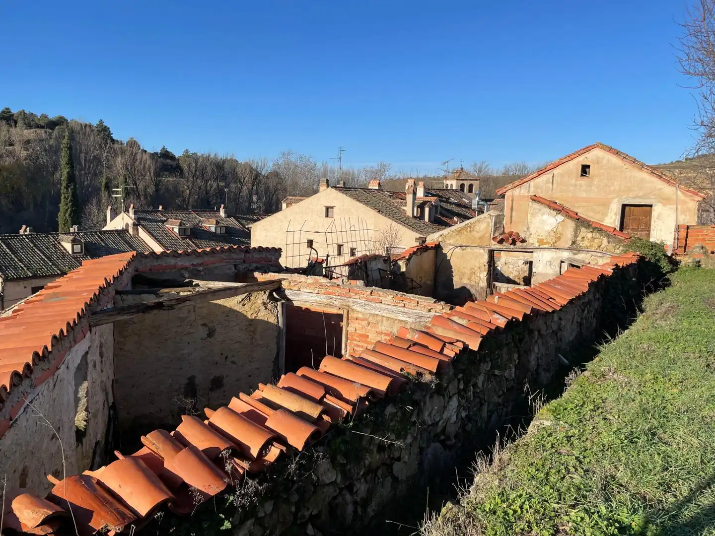 Vista exterior de Finca rústica en venda en Segovia amb Jardí privat, Traster i Piscina