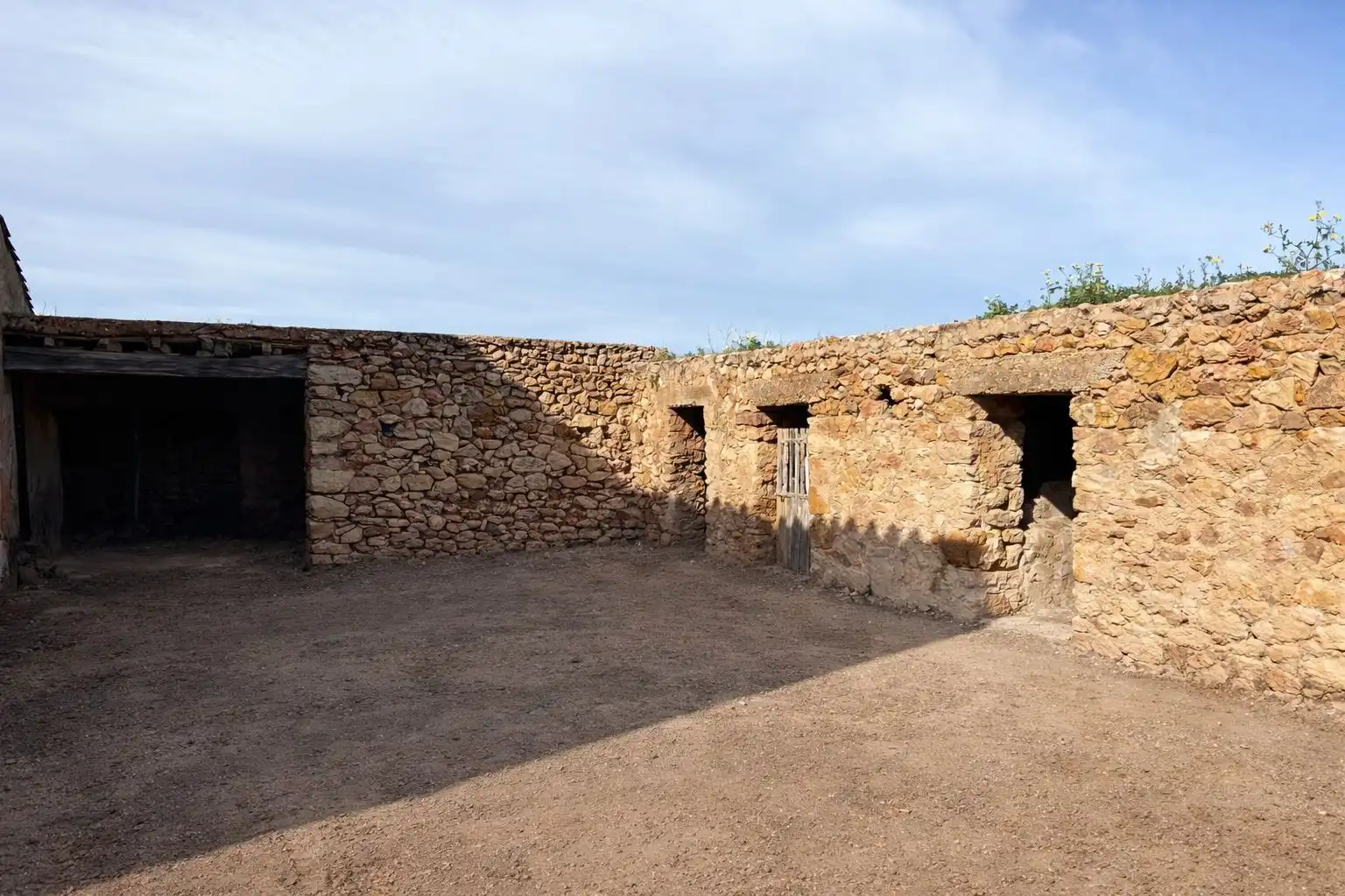 Vista exterior de Finca rústica en venda en Santa Eulària des Riu