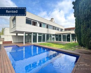 Exterior view of House or chalet to rent in Sant Cugat del Vallès  with Air Conditioner, Heating and Private garden