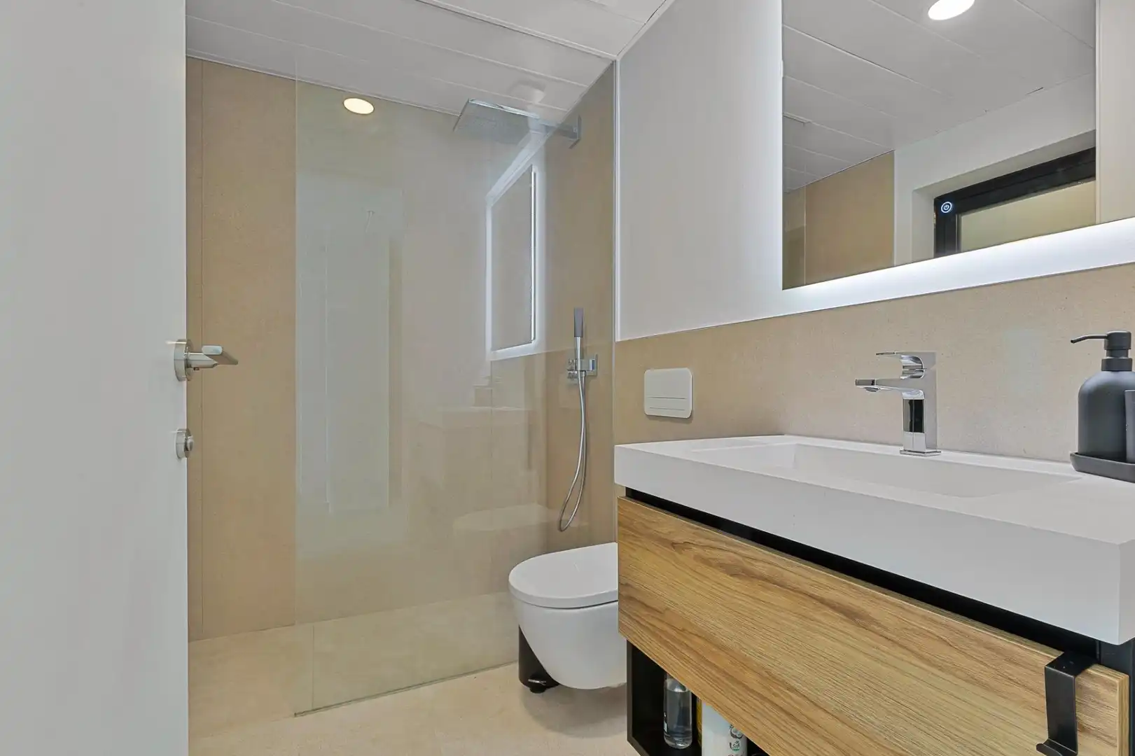Bany de Apartament en venda en Fuengirola amb Aire condicionat, Calefacció i Terrassa