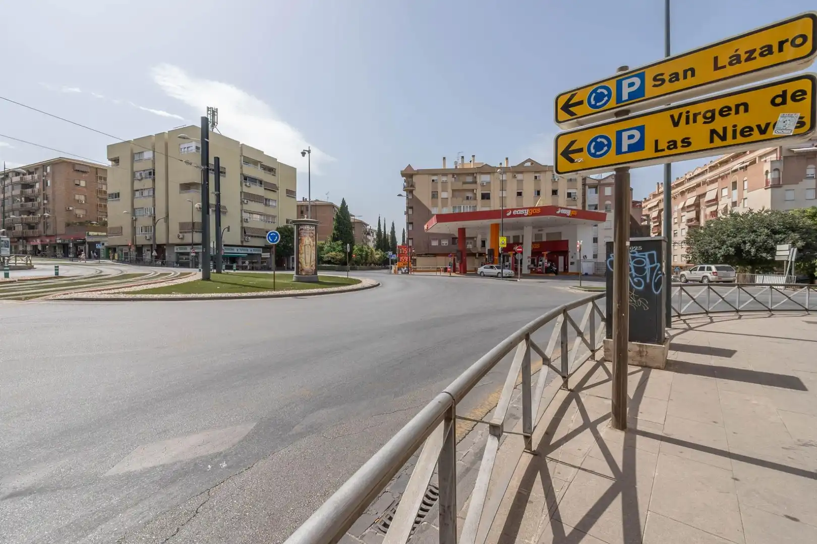 Vista exterior de Apartament en venda en Granada amb Aire condicionat i Calefacció