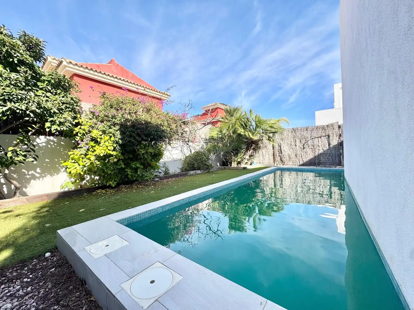 Piscina de Casa o chalet de alquiler en Orihuela con Aire acondicionado, Calefacción y Jardín privado