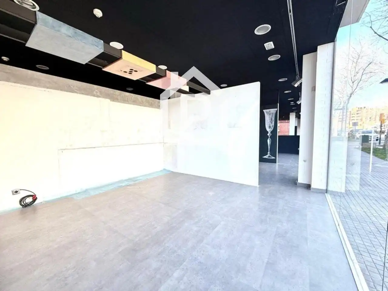 Local comercial en venta en Salvador Dalí i Domènech, imagen 14
