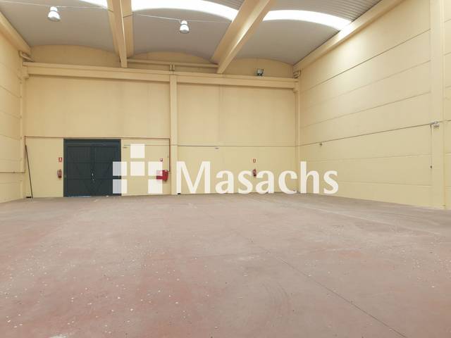 Nave industrial en Venta en Sur - PAU 4