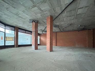 Gewerbefläche zum Verkauf in Calle CIUDAD DE MARTOS 2