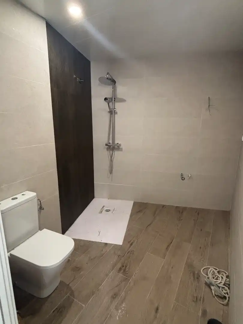 Baño de Dúplex en venta en Mataró con Aire acondicionado, Calefacción y Parquet