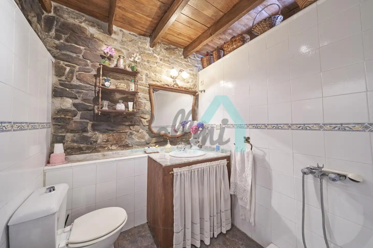 Bathroom of Houses for sale in Langreo  with Private garden and Balcony