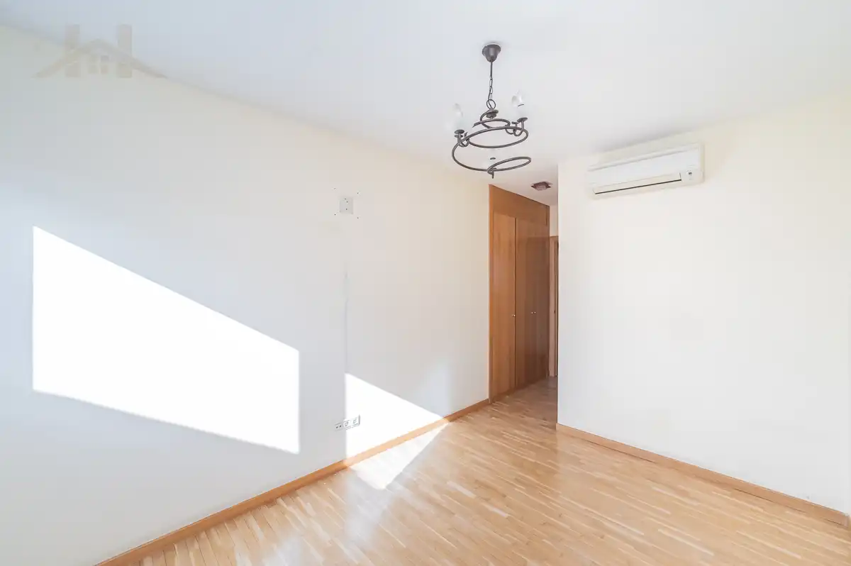 Ático en venta en Arroyomolinos (Madrid) con Aire acondicionado, Calefacción y Jardín privado