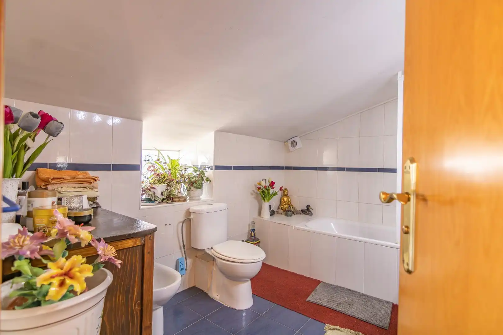 Badezimmer von Dachboden zum Verkauf in Terrassa mit Terrasse und Balkon