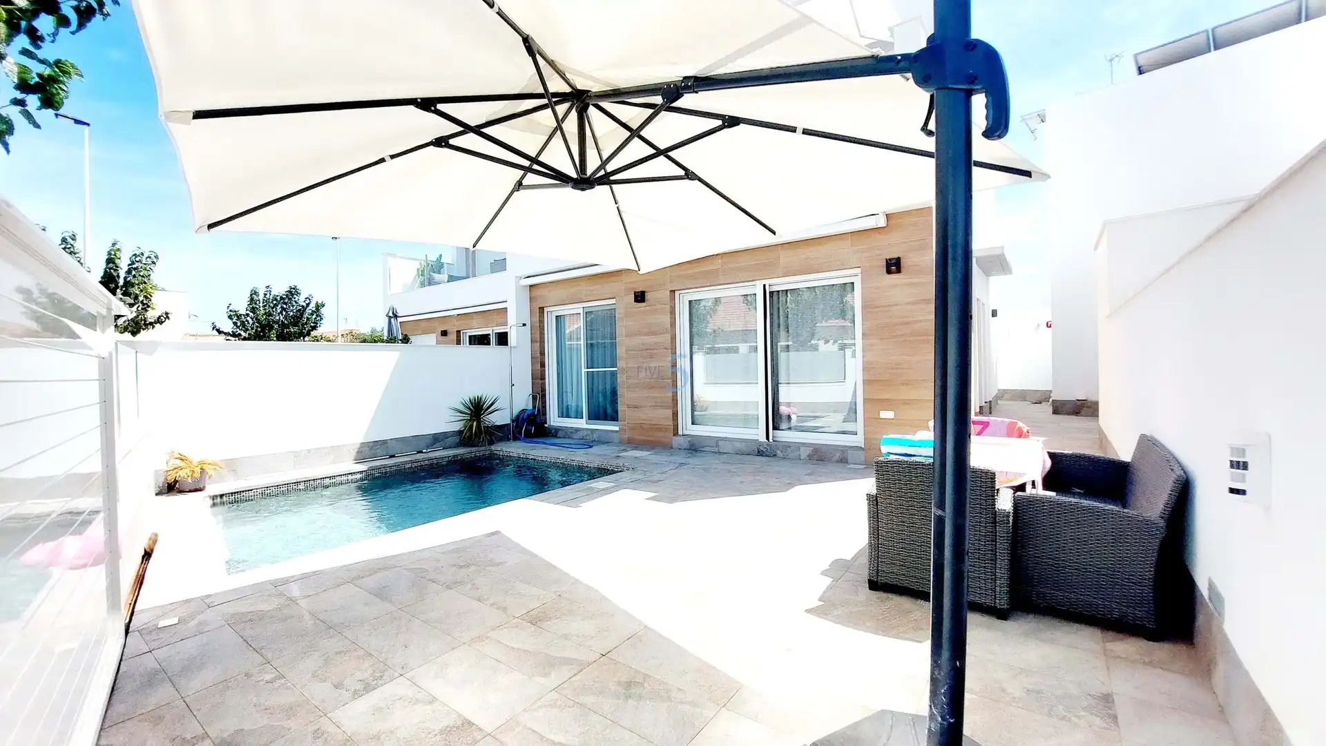 Piscina de Casa o chalet en venta en San Pedro del Pinatar con Aire acondicionado, Terraza y Trastero