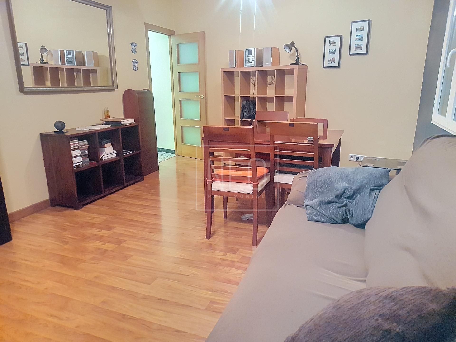 Sala d'estar de Pis en venda en  Madrid Capital amb Aire condicionat