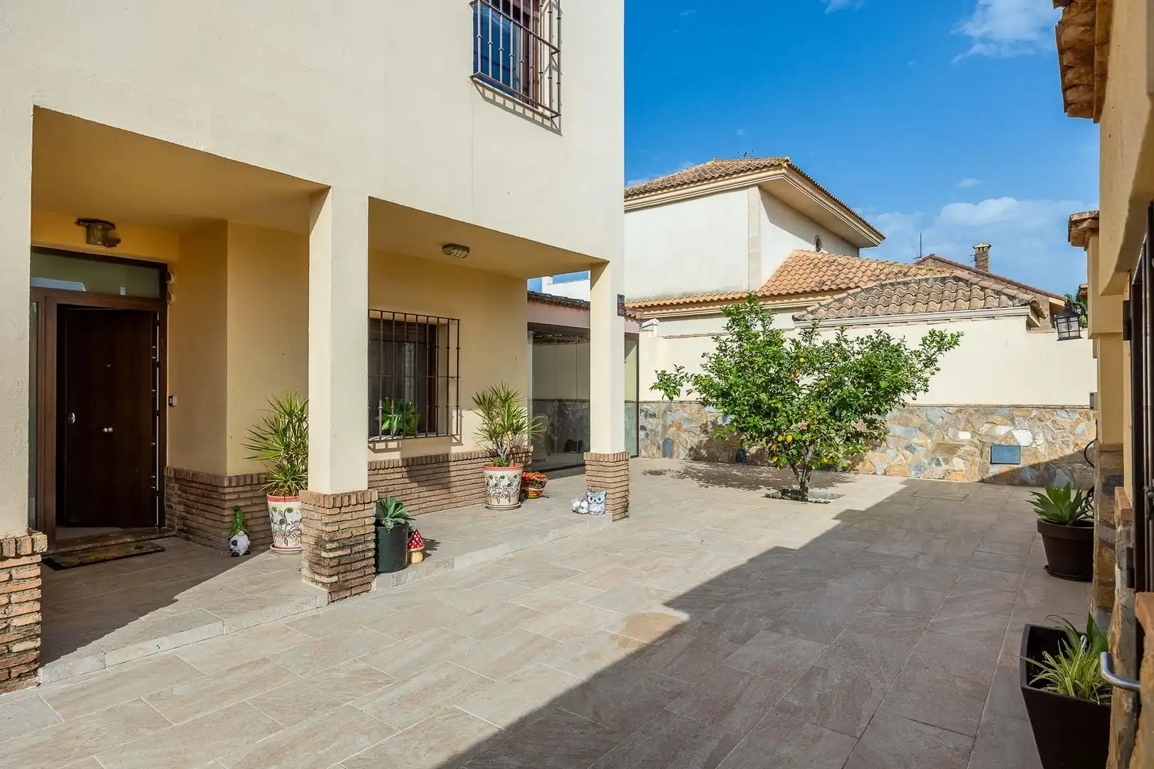 Vista exterior de Casa o chalet en venta en Montequinto con Aire acondicionado, Jardín privado y Terraza