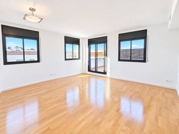 Penthouse mit Aufzug zum Verkauf in Plaza Celestina Vigneaux Cibils