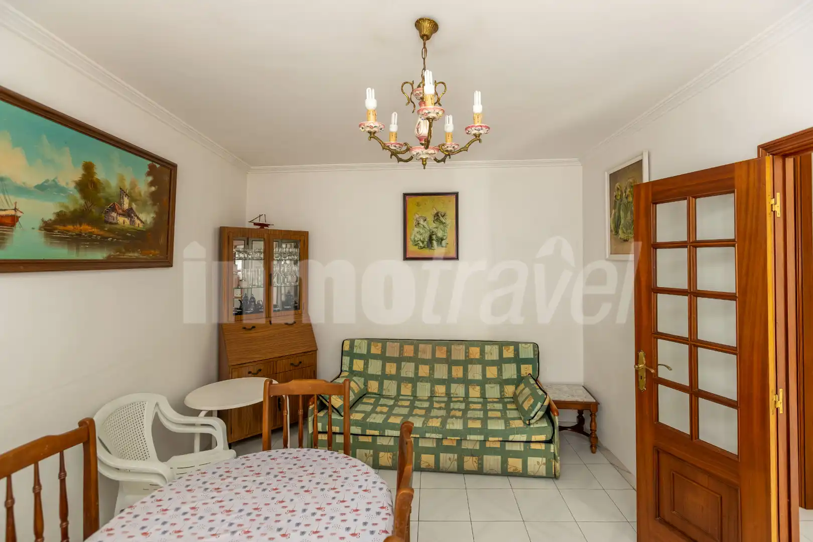 Sala d'estar de Casa adosada en venda en Sanxenxo amb Terrassa, Moblat i Forn