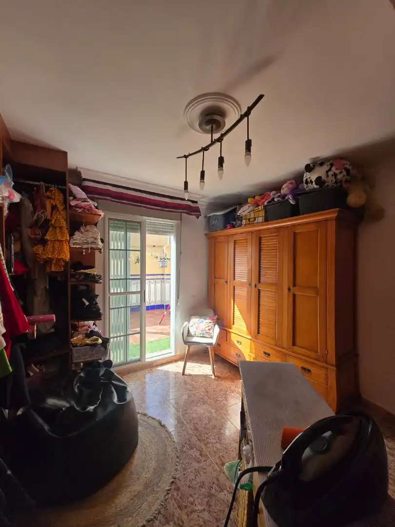 Dormitori de Casa adosada en venda en El Ejido amb Aire condicionat, Terrassa i Piscina