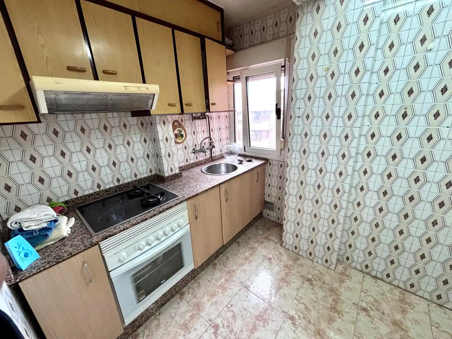 Cocina de Piso en venta en Gijón  con Amueblado, Horno y Lavadora
